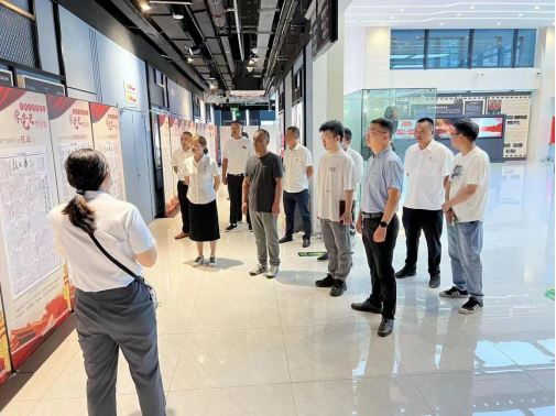 集團(tuán)慧行公司、慧皋廣場黨支部聯(lián)合組織“喜迎二十大，爭創(chuàng)新業(yè)績”主題黨日活動