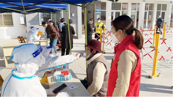 暖心攜手幫扶村，守望相助共抗疫
