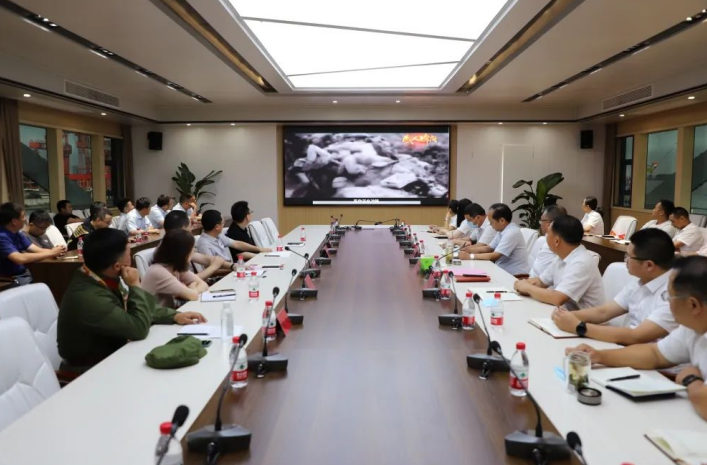 “慶七一，頌黨恩”交通產(chǎn)業(yè)集團(tuán)富港板塊開(kāi)展銀企共建活動(dòng)